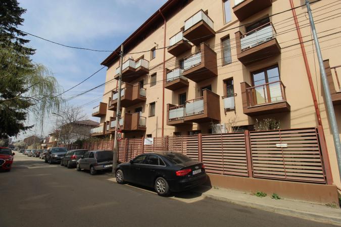 2 camere la gri-Aviatiei-Telescopului