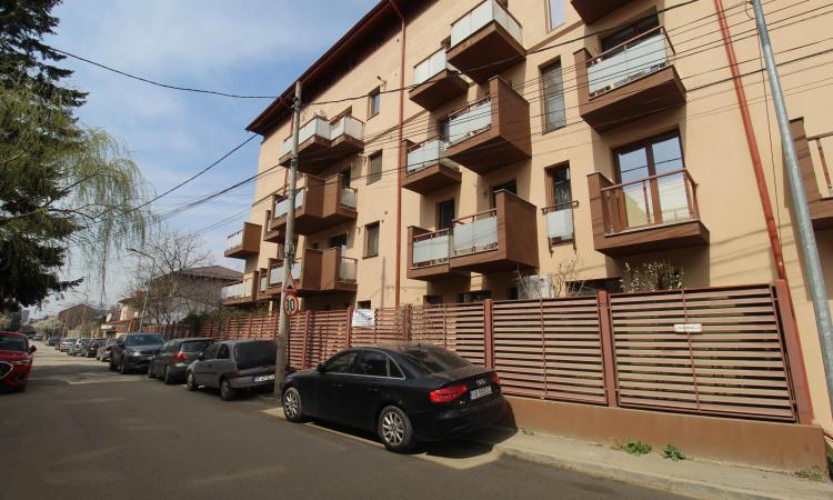 2 camere la gri-Aviatiei-Telescopului