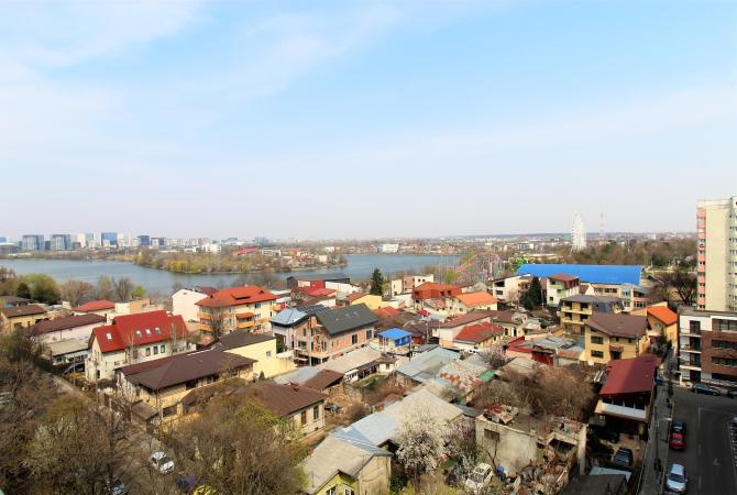 Apartament 3 camere spațios, cu priveliște, Lacul tei