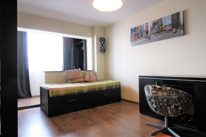 Apartament 3 camere spațios, cu priveliște, Lacul tei