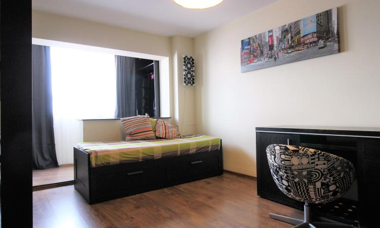 Apartament 3 camere spațios, cu priveliște, Lacul tei