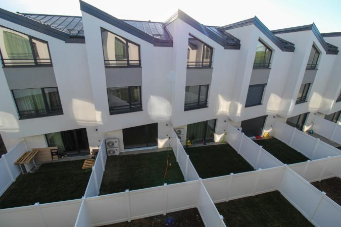 Vila insiruita  - 4 camere-4 bai 2 locuri de parcare - Pipera Zenville URGENT