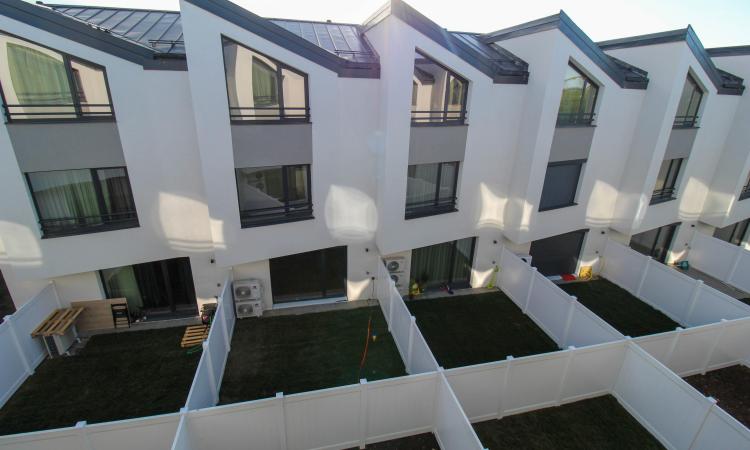 Vila insiruita - 4 camere-4 bai 2 locuri de parcare - Pipera Zenville URGENT