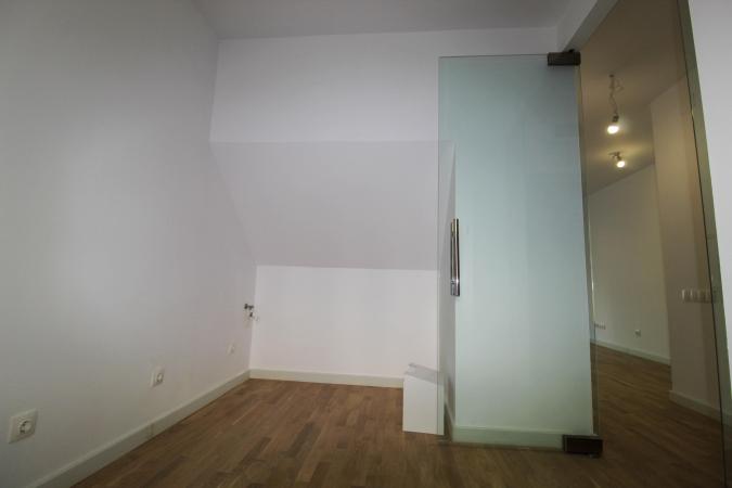Vila insiruita  - 4 camere-4 bai 2 locuri de parcare - Pipera Zenville URGENT