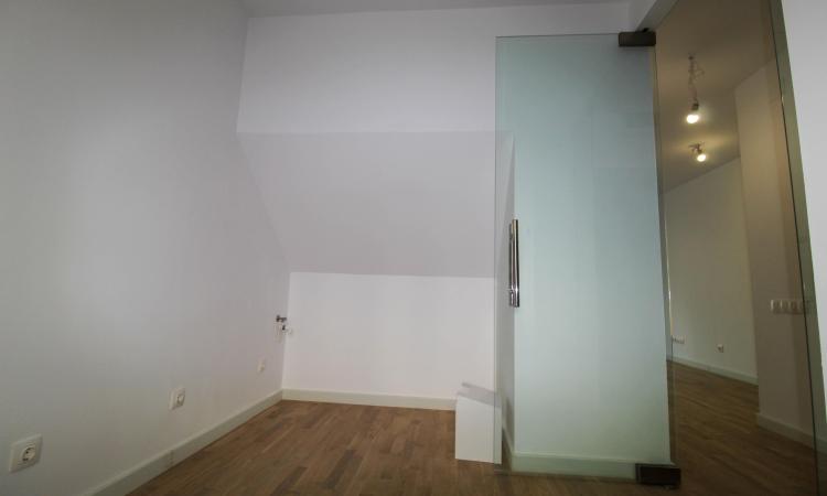 Vila insiruita - 4 camere-4 bai 2 locuri de parcare - Pipera Zenville URGENT