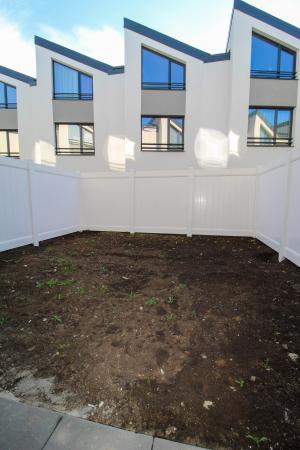 Vila insiruita  - 4 camere-4 bai 2 locuri de parcare - Pipera Zenville URGENT