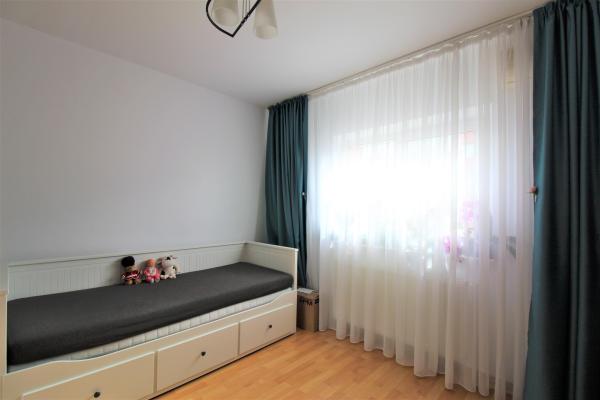 3 camere deosebit - centrala proprie - loc de parcare - boxa - 13 Septembrie