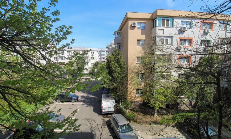 2 camere de vanzare - Aviatiei