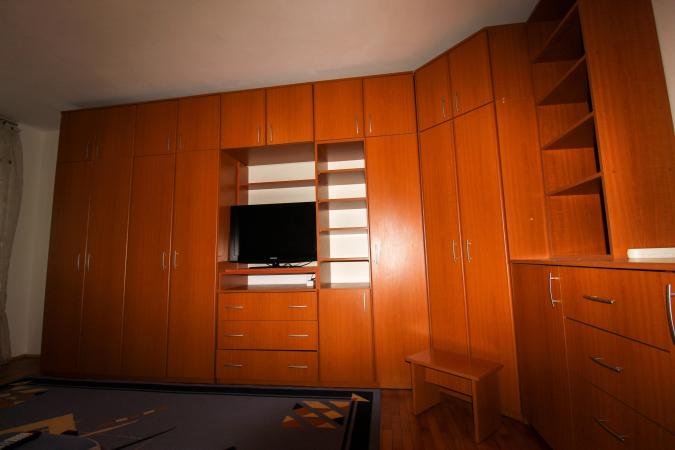 De inchiriat 2 camere - Aviatiei - etaj 1/60mp uitili