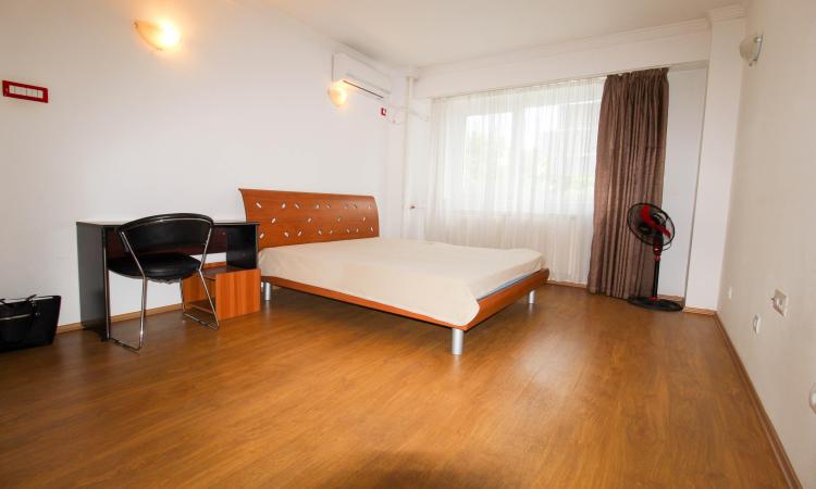 2 camere de vanzare - Aviatiei