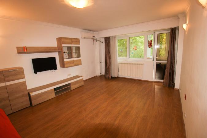2 camere de vanzare - Aviatiei