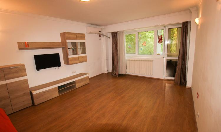 2 camere de vanzare - Aviatiei