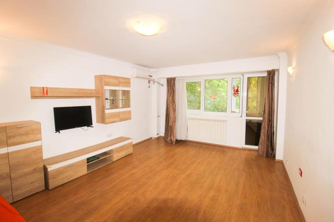 2 camere de vanzare - Aviatiei