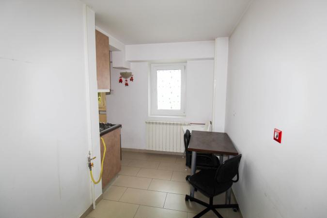 2 camere de vanzare - Aviatiei