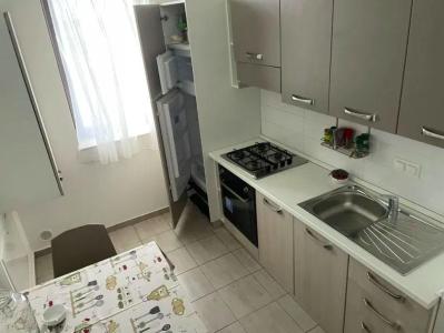 2 Camere de inchiriat - Aviatiei Aurel Vlaicu- Complex Nou