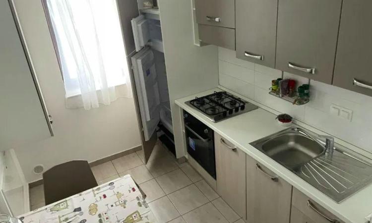 2 Camere de inchiriat - Aviatiei Aurel Vlaicu- Complex Nou