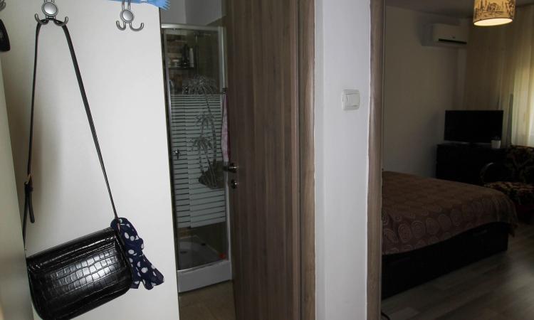 Garsoniera renovata - TEi