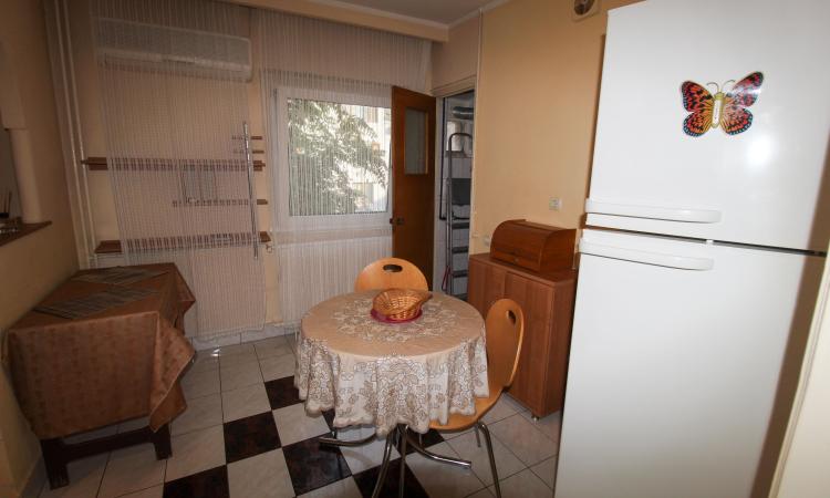 Inchiriere 2 camere - Tei