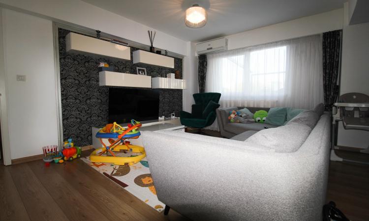 4 Camere - Aviatiei - 82mp utili etaj 1 cu terasa amenajata de 80mp