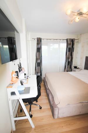 4 Camere - Aviatiei - 82mp utili  etaj 1 cu terasa amenajata de 80mp