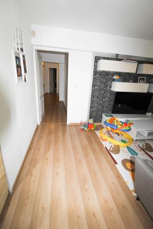 4 Camere - Aviatiei - 82mp utili  etaj 1 cu terasa amenajata de 80mp
