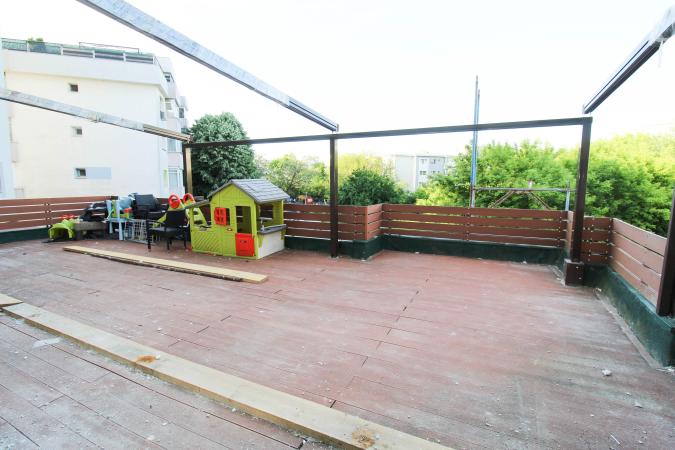 4 Camere - Aviatiei - 82mp utili  etaj 1 cu terasa amenajata de 80mp