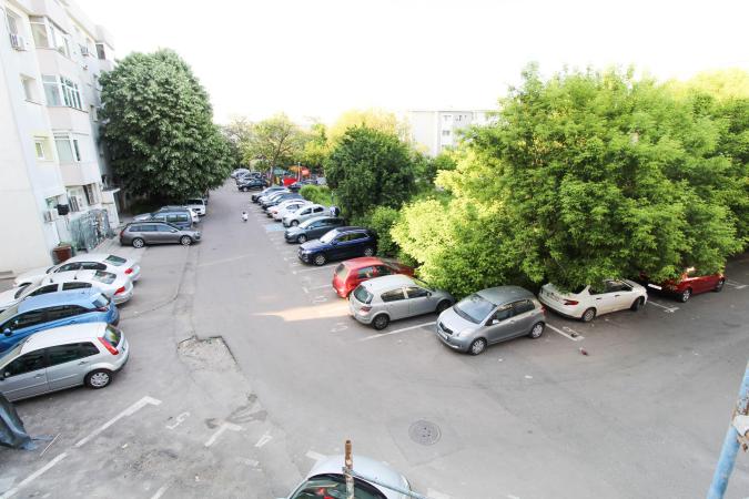 4 Camere - Aviatiei - 82mp utili  etaj 1 cu terasa amenajata de 80mp