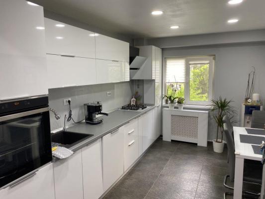 Apartament  4 camere spațios, luminos, Lacul Tei