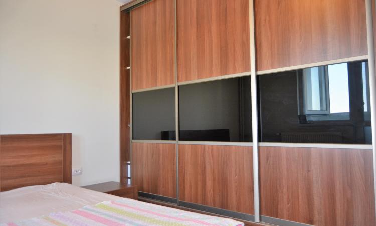 Apartament renovat spatios 3 camere Lacul tei