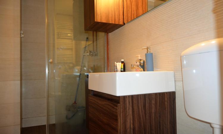 Apartament renovat spatios 3 camere Lacul tei