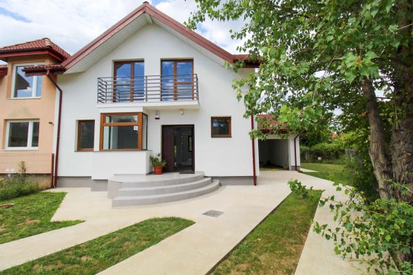 Vila tip Duplex - Campul Pipera