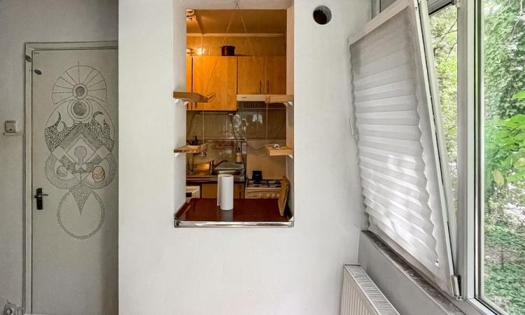 Garsoniera Maior Coravu în stare excelentă