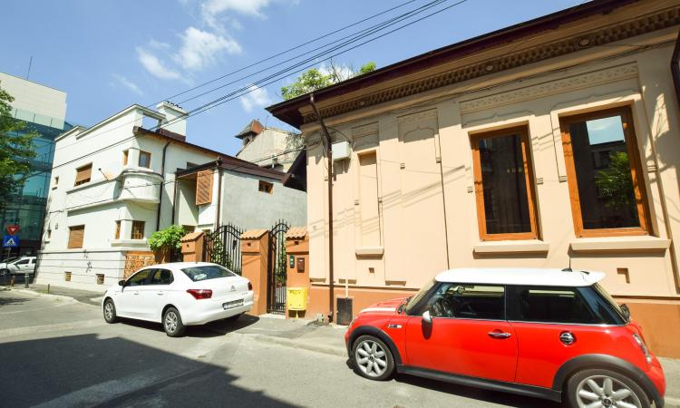 Piata Unirii Cantemir Maresti Spatiu birouri Vila 4 camere 120mp