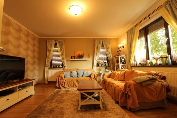 Vila spatioasa | 180mp Utili | 5 Camere | 4 Bai | Bucurestii Noi