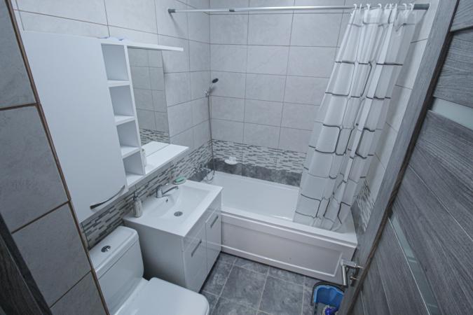 Garsonieră cu GRĂDINĂ de 20mp-Ideal SPAȚIU BIROU-Mobilă inclusă după preferințe