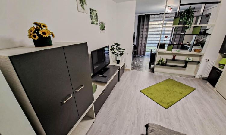Garsonieră cu GRĂDINĂ de 20mp-Ideal SPAȚIU BIROU-Mobilă inclusă după preferințe