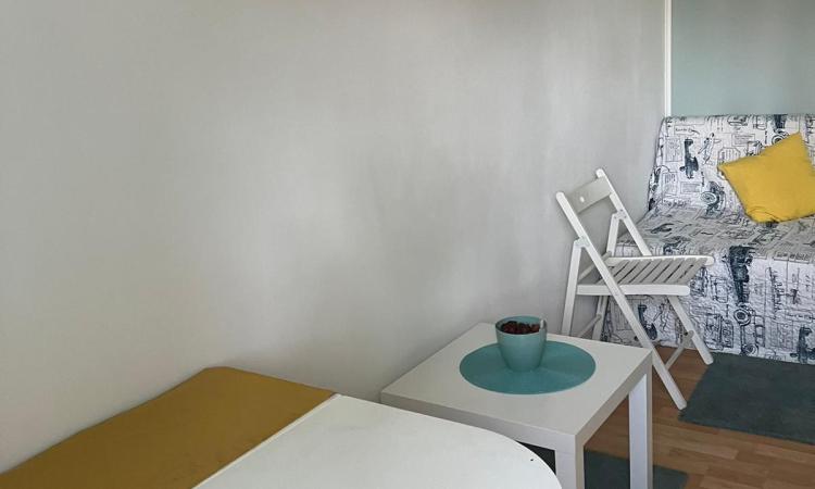 Garsoniera moderna - Lacul Tei - Renovata bloc izolat