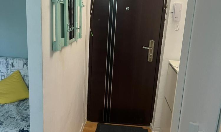 Garsoniera moderna - Lacul Tei - Renovata bloc izolat