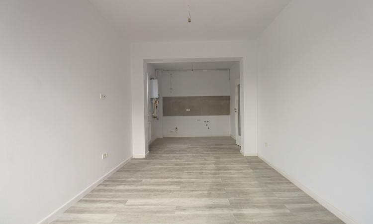 Lac Straulesti 2 rooms with own yard