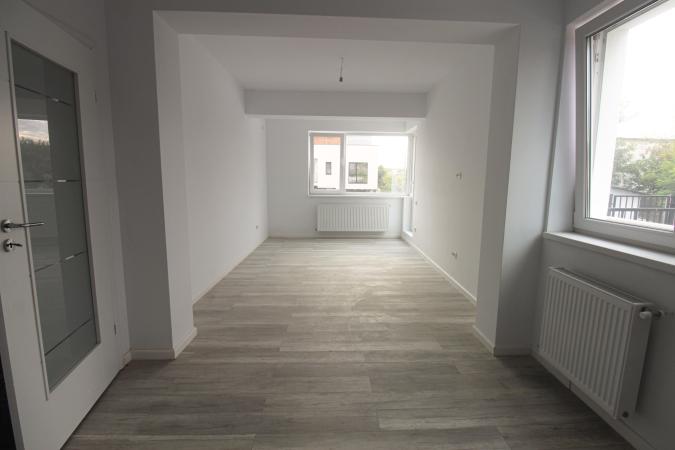 Lac Straulesti 2 rooms with own yard