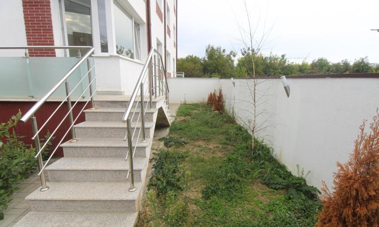 Lac Straulesti 2 rooms with own yard