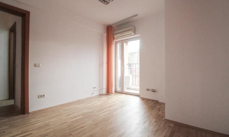 Inchiriere duplex spatios- central- zona Fainari-Stefan cel Mare