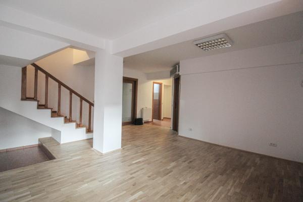 Inchiriere duplex spatios-Stefan cel Mare