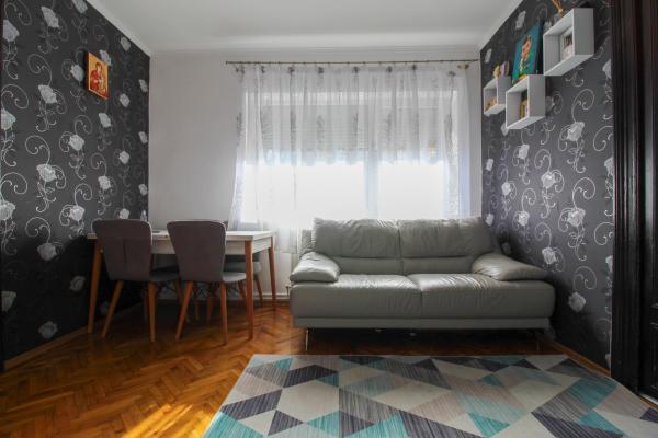 Loc Ideal Birou/Office | 3 Camere | Metrou Jiului | Damaroaia | Bucurestii Noi