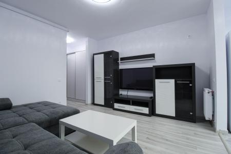 Garsoniera cu gradina 20mp-PRIMA ÎNCHIRIERE-Auchan Titan -Parcul Teilor