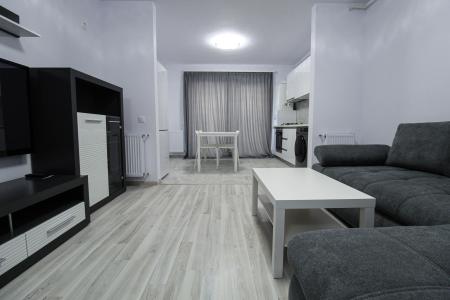 Garsoniera cu gradina 20mp-PRIMA ÎNCHIRIERE-Auchan Titan -Parcul Teilor