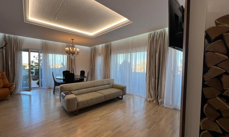 Apartament 3 camere + Dressing stil Penthouse / Terasa 94 mp