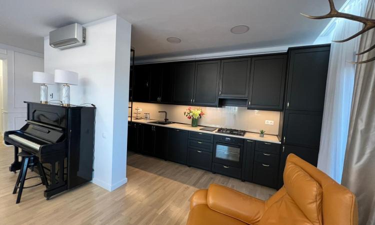 Apartament 3 camere + Dressing stil Penthouse / Terasa 94 mp