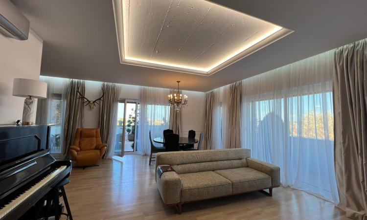 Apartament 3 camere + Dressing stil Penthouse / Terasa 94 mp