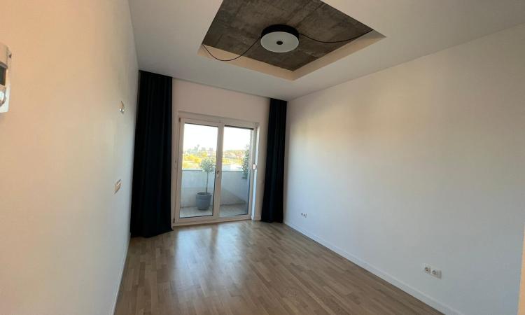 Apartament 3 camere + Dressing stil Penthouse / Terasa 94 mp